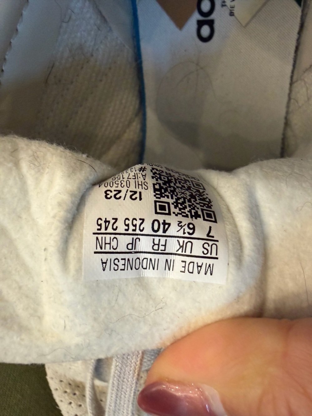 adidas Off-White Suede Sneakers with Gum Sole and Green Heel Tab - Picture 5 of 5